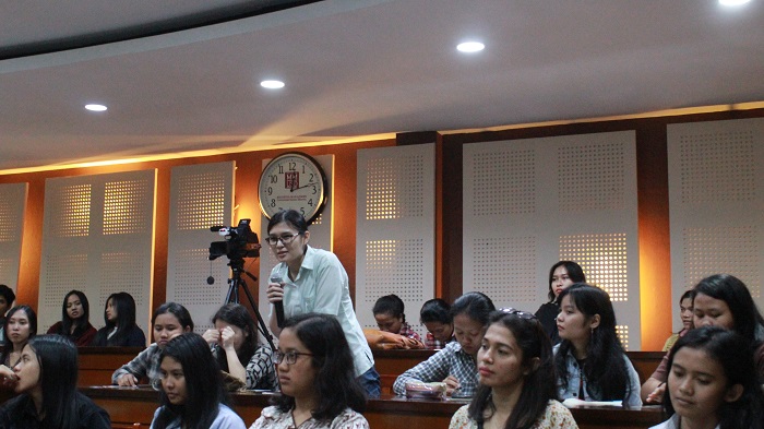 PARA CALON MAHASISWA MM USD SERIUS IKUTI EDU EXPO 2