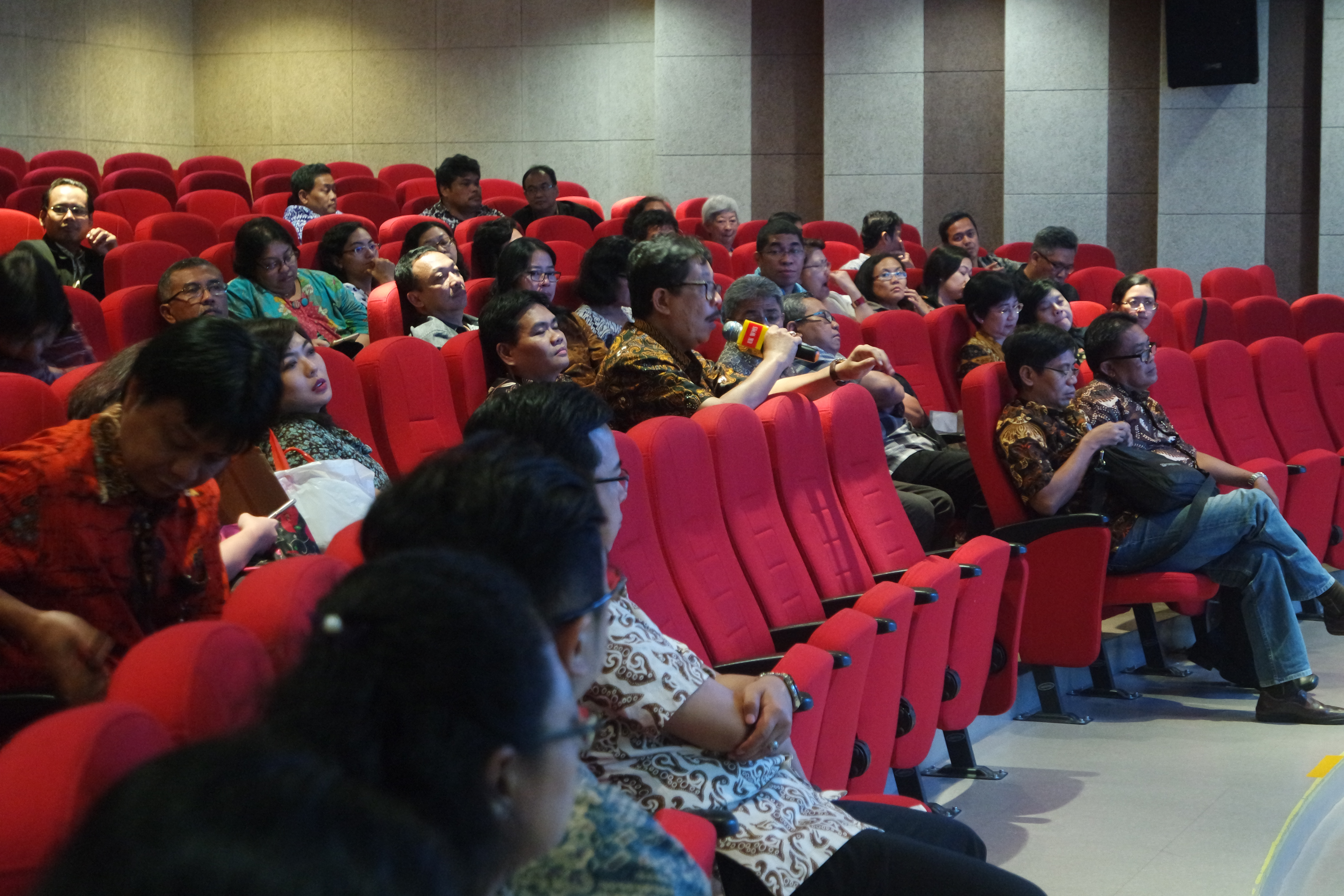 Forum Diskusi Dalam Pertemuan APTIK