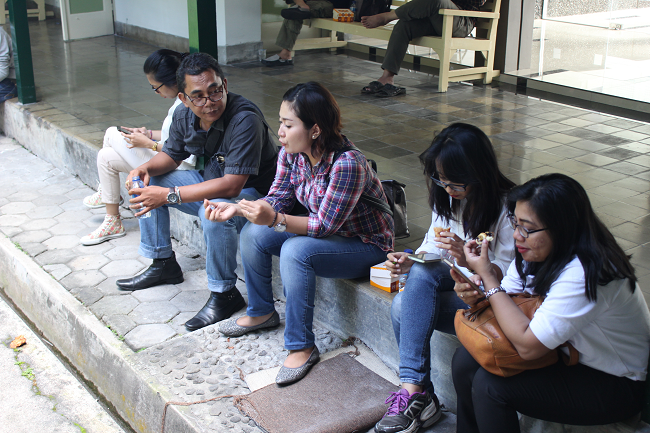 Mahasiswa angkatan VII hadir dalam Seminar Draft Proposal & Kolokium Riset Tesis