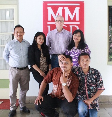 DICK DAN TIM MM USD (3)