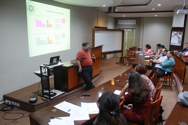 During the seminar https://web.usd.ac.id/fakultas/bisnisdanekonomi/mmusd/f1l3/Lectures%20&%20Workshop%20Dr.%20Satya/17.jpg