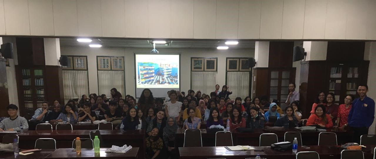 Kuliah Umum Nila Tanzil di Prodi Sastra Indonesia USD